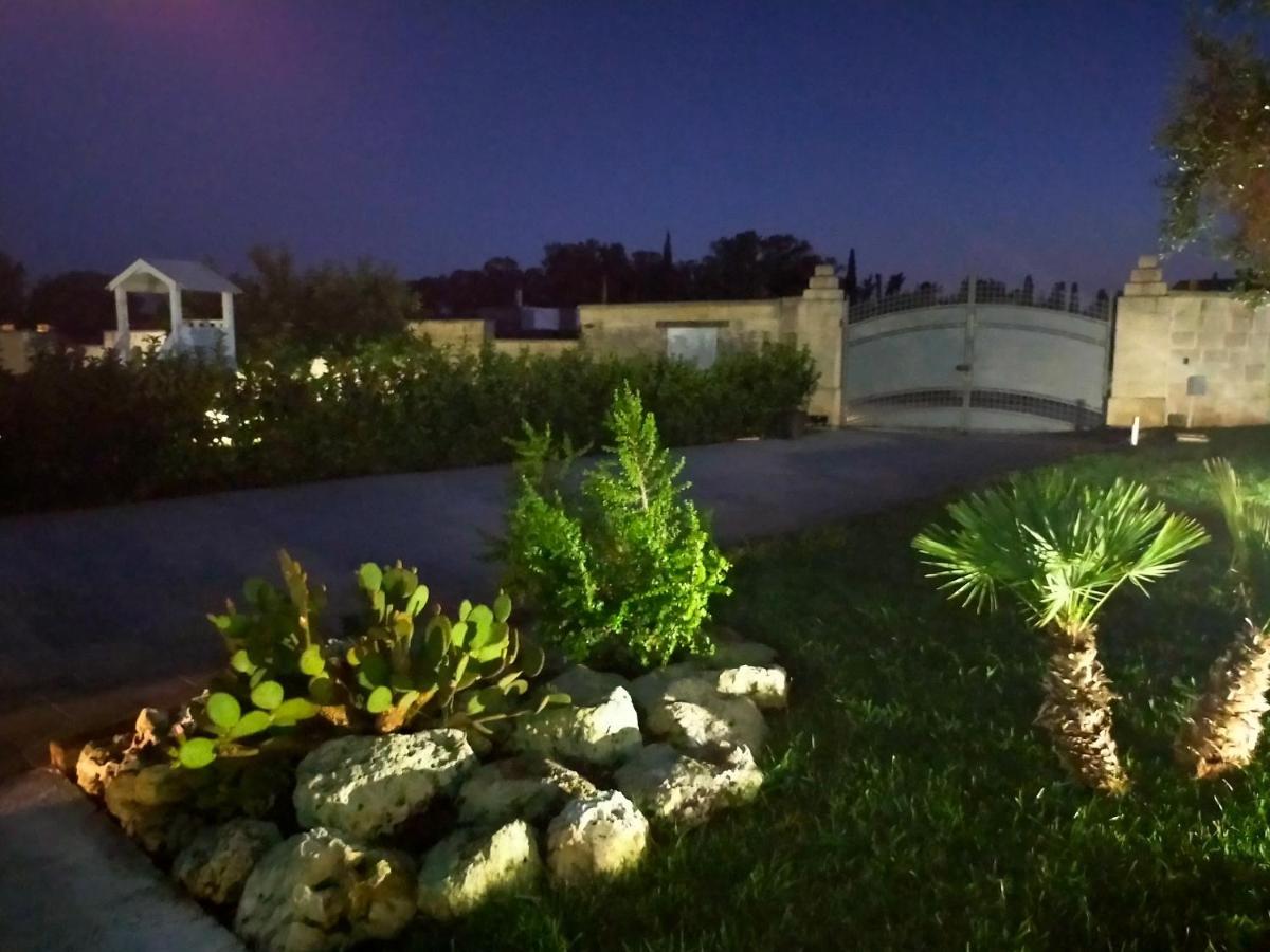 Il Giardino Deluxe Villa Lizzanello Luaran gambar