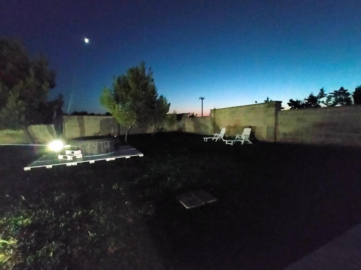 Il Giardino Deluxe Villa Lizzanello Luaran gambar