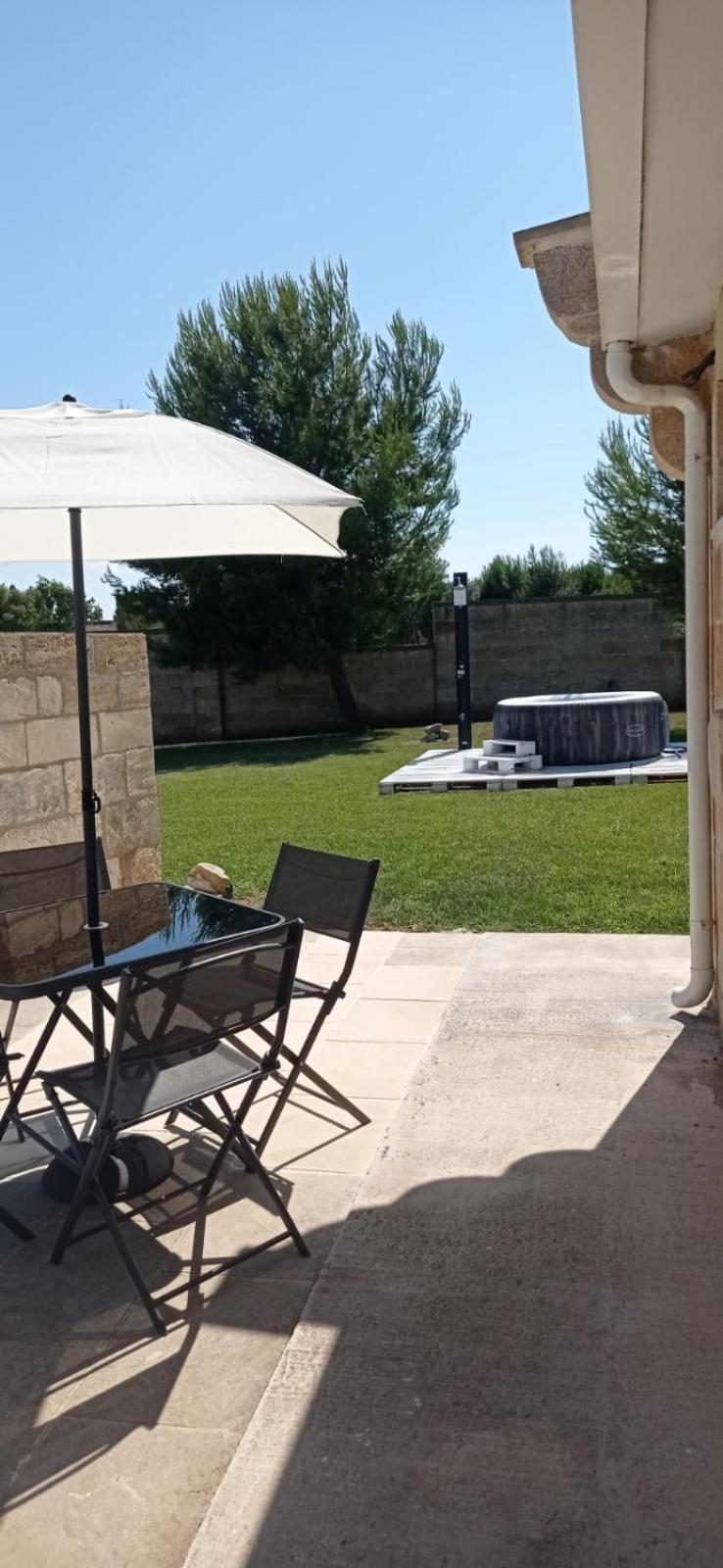 Il Giardino Deluxe Villa Lizzanello Luaran gambar
